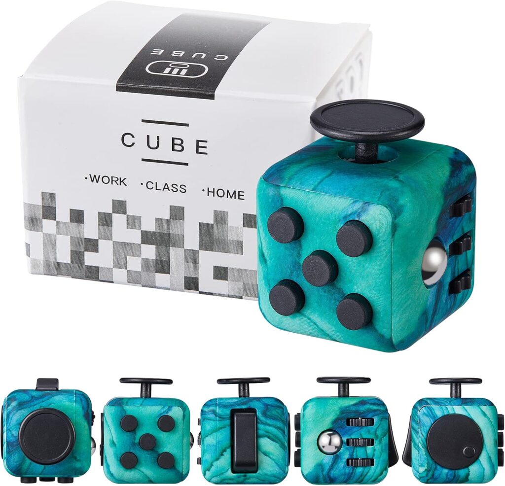 Yetech Cubo de juguete verde para aliviar el estrés y la ansiedad con 6 funciones diferentes, juguete para matar el tiempo, juguete de oficina